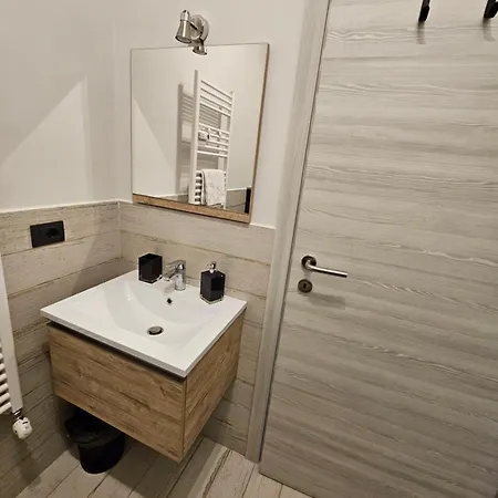 Sant Antonino ,comoda Metro Per Il Centro